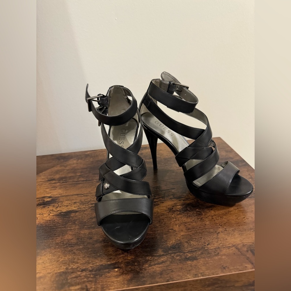 GUESS bold strappy stiletto heel sandal. Size 6